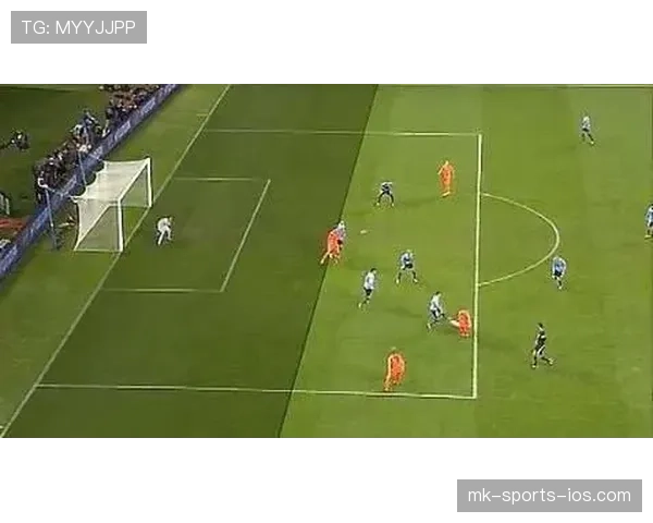 越位线如何判定：进攻球员与防守方倒数第二名球员的平行位置规则