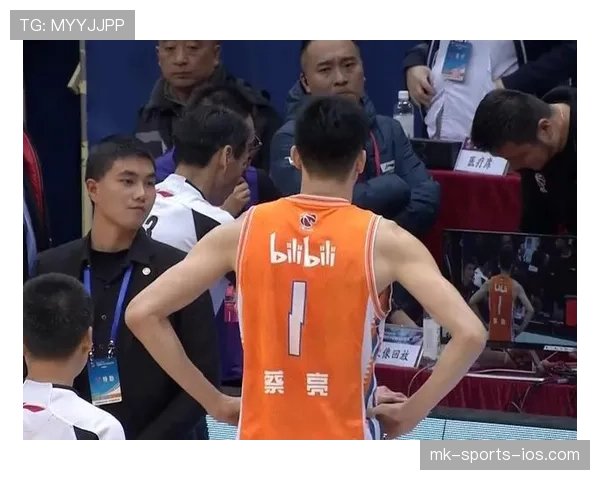 终场哨响后发生的犯规是否还会判罚？裁判规则详解